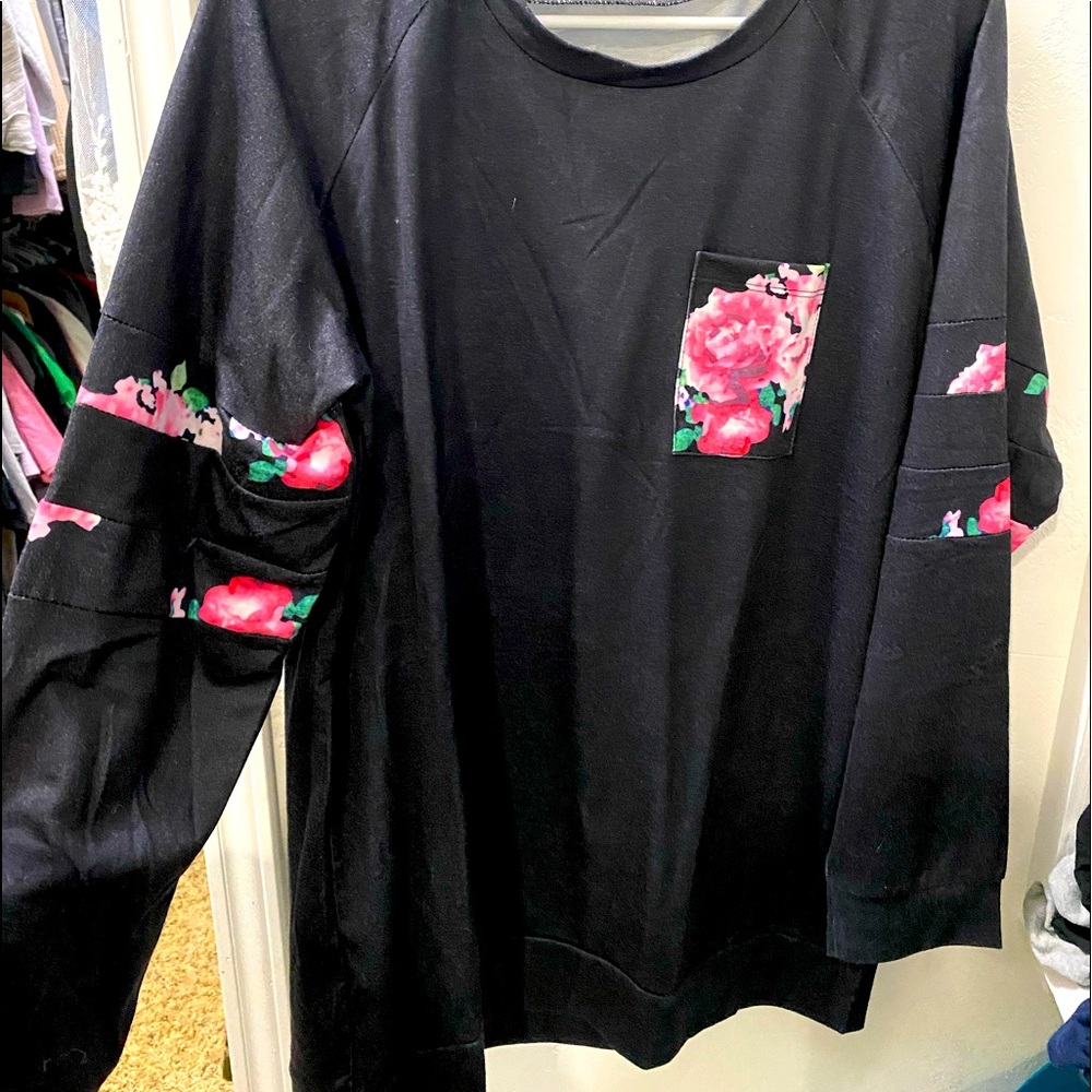 Floral long oversized long sleeve!